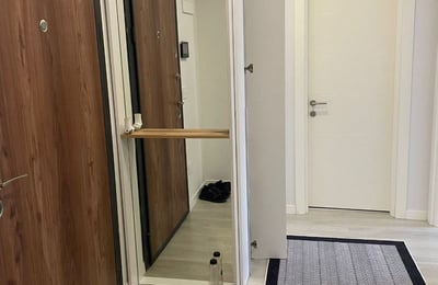 Alquiler de un espacioso apartamento amueblado de 2 habitaciones, 63 m², Constanța, Rumanía